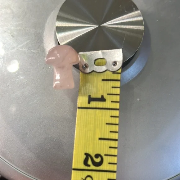 Rose quartz mushroom - Picture 4 of 4